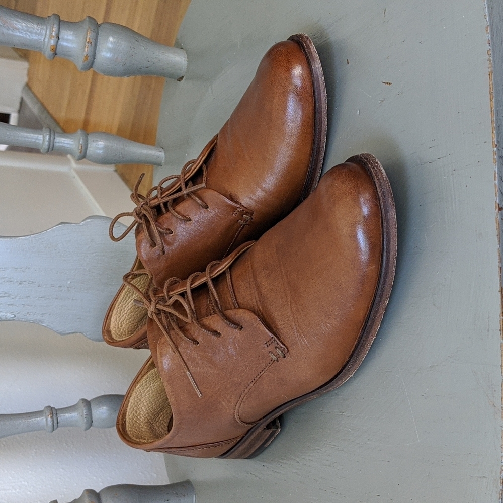 FRYE Women's Shoe